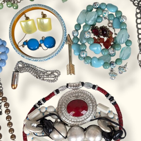 NEPTUNUS - Vintage To Now Jewelry Lot - 047 - Picture 6 of 7